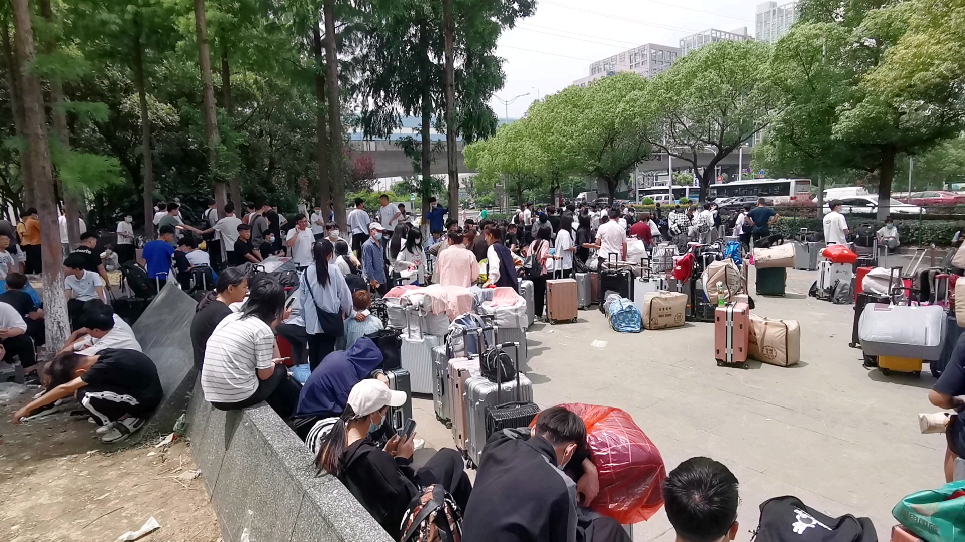 400元3小时快餐现象深度解析：都市快节奏下的消费选择与生存智慧