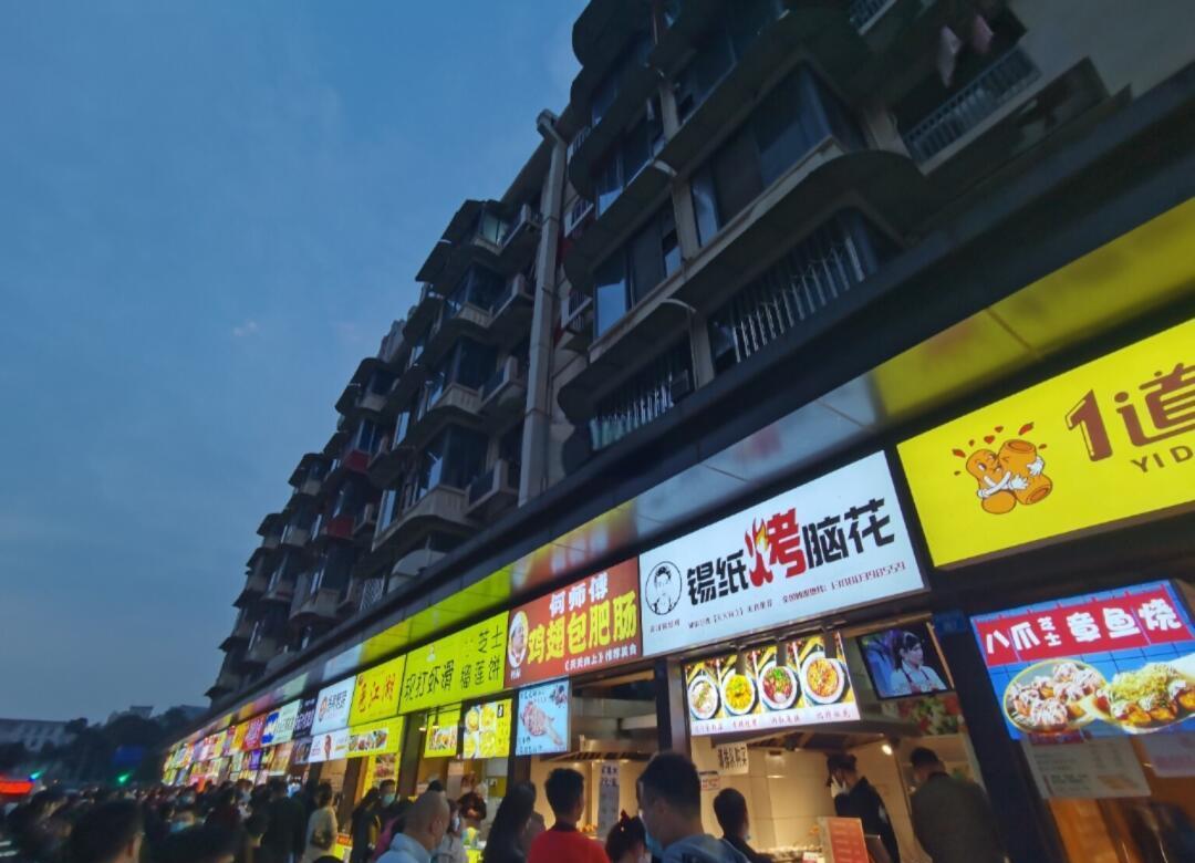 成都建设路站街姑娘到底是怎么回事？揭秘建设路的地理和美食魅力