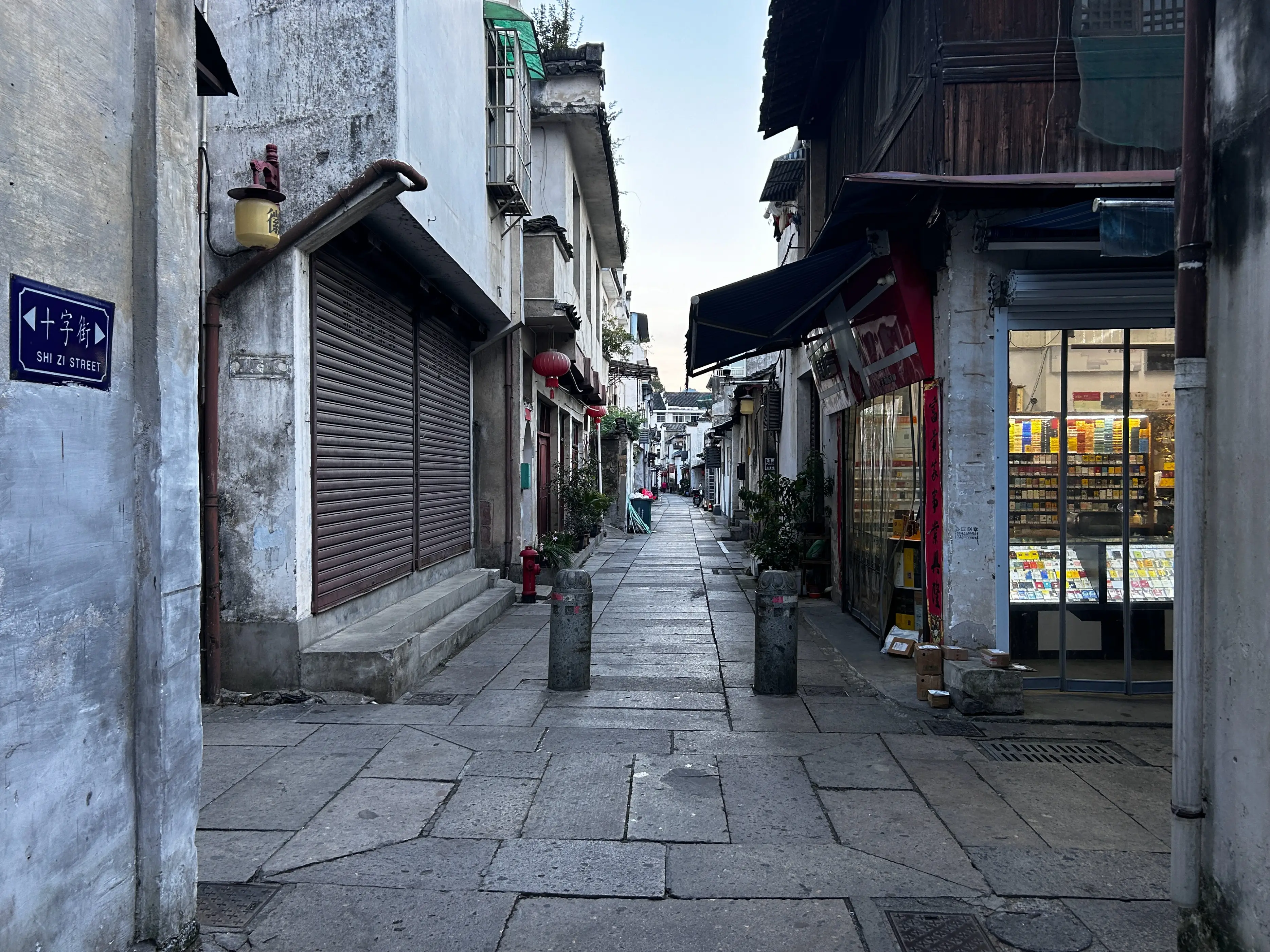 小巷子如何承载城市记忆_3种低成本改造方案省80%维护费