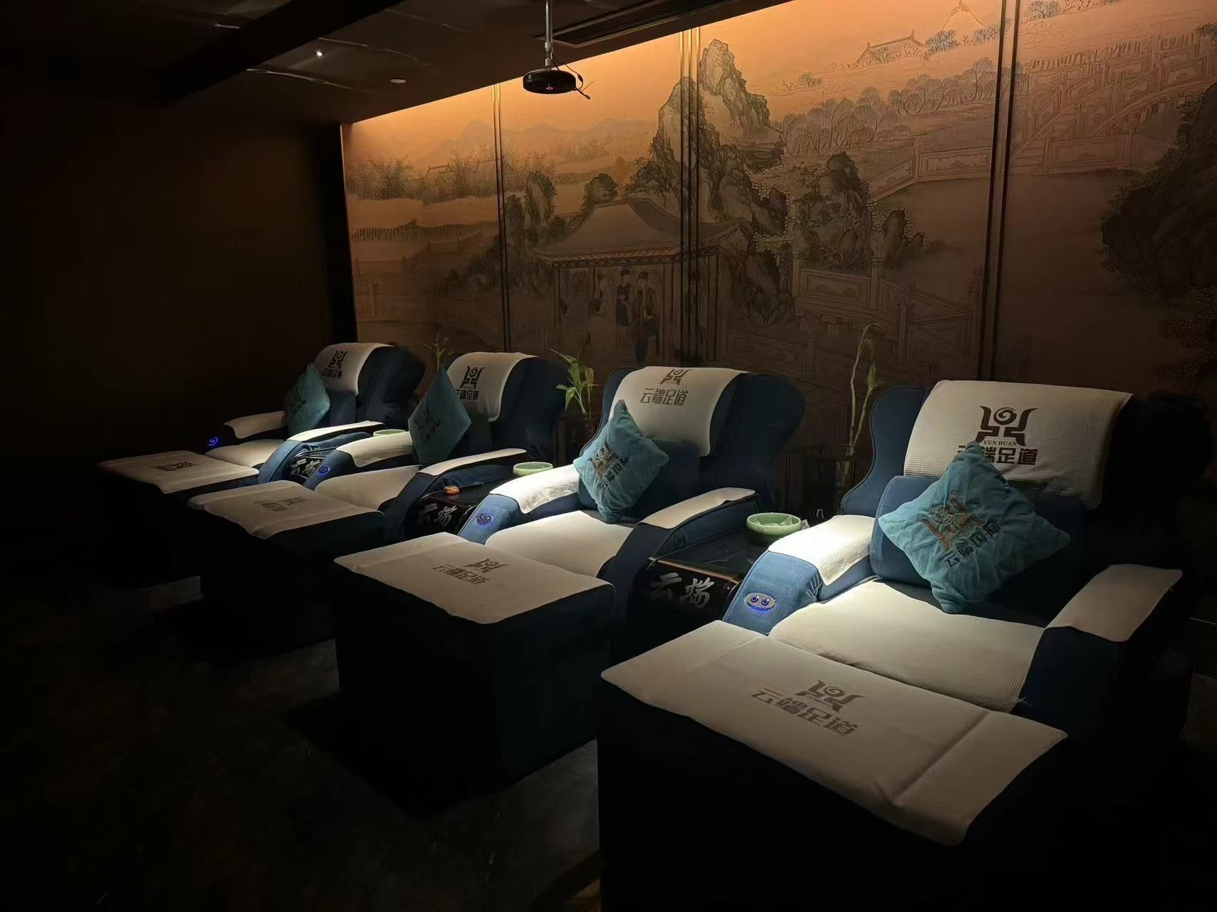 足疗服务边界探讨，如何礼貌询问附加项目，规避消费风险