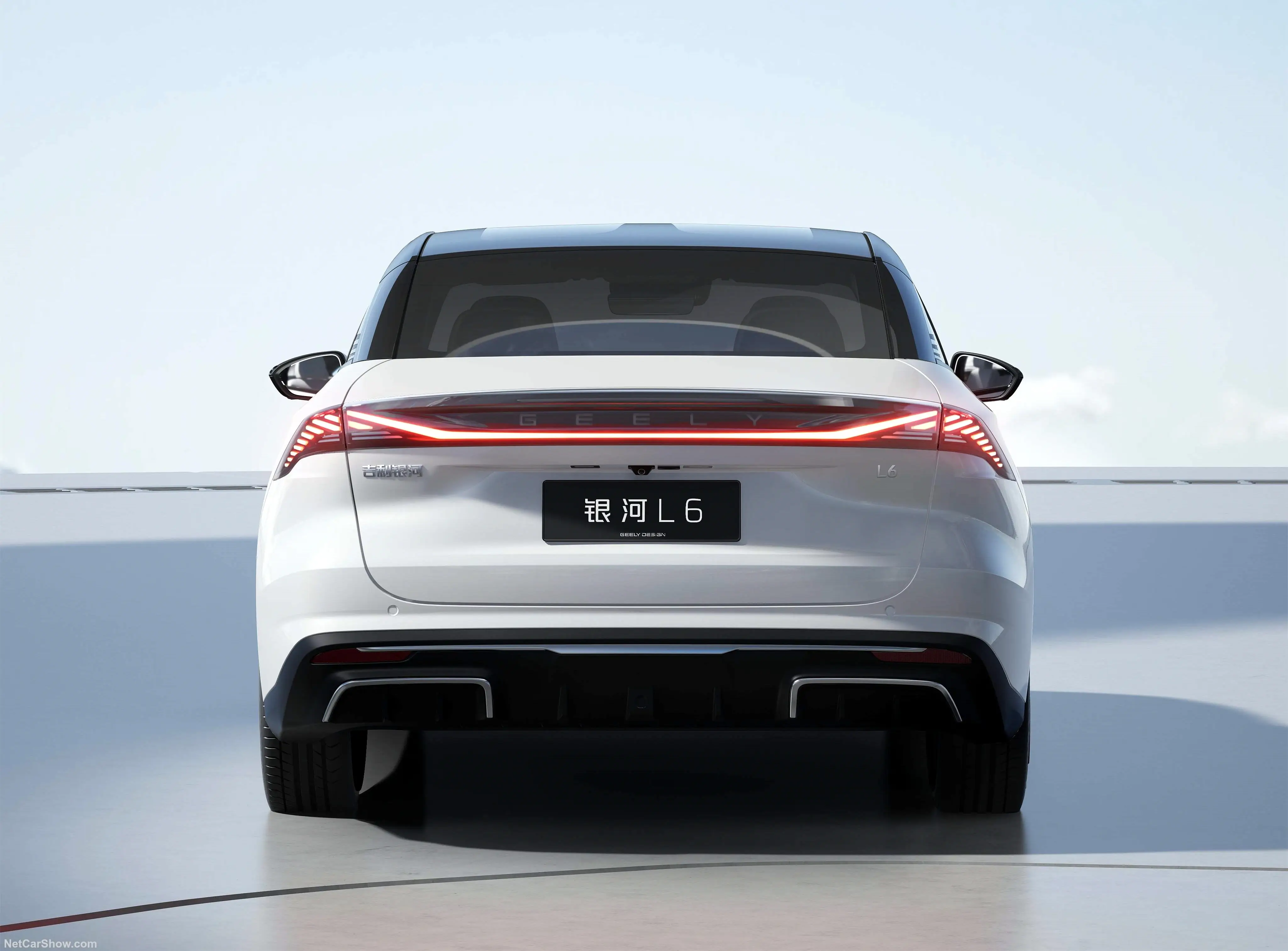 24小时微信快餐妹：凌晨三点的订单与折叠城市的生存密码