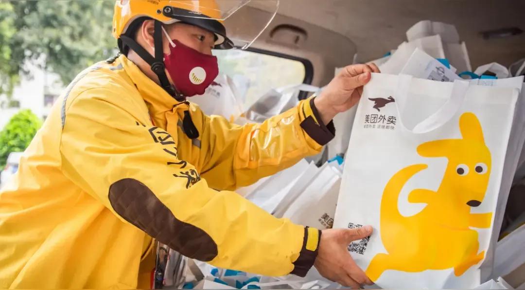 铁骑玫瑰：大数据透视下的美团女外卖员生存现状