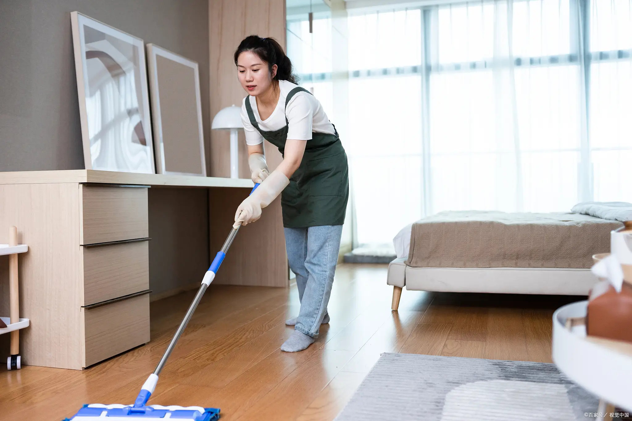 最新公布的,十八线小县城包一个女的多少钱