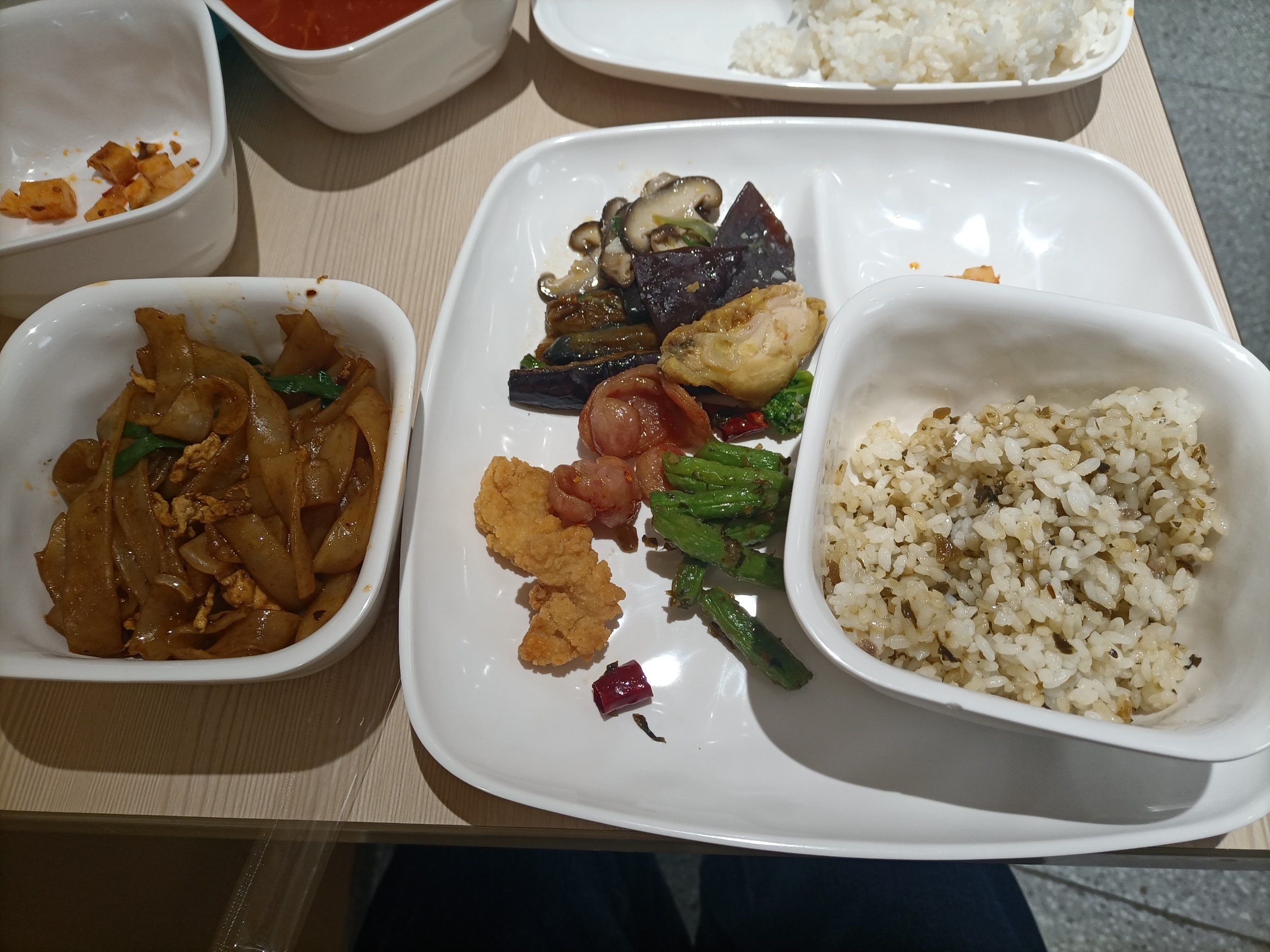 快餐只能填饱肚子？揭秘3大隐藏功能省50%生活成本