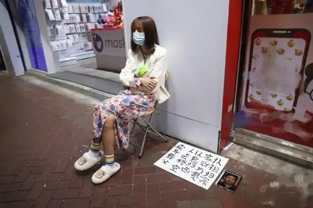 女性卖身接单软件真的能轻松赚钱吗？揭秘卖身赚钱的真相与方法