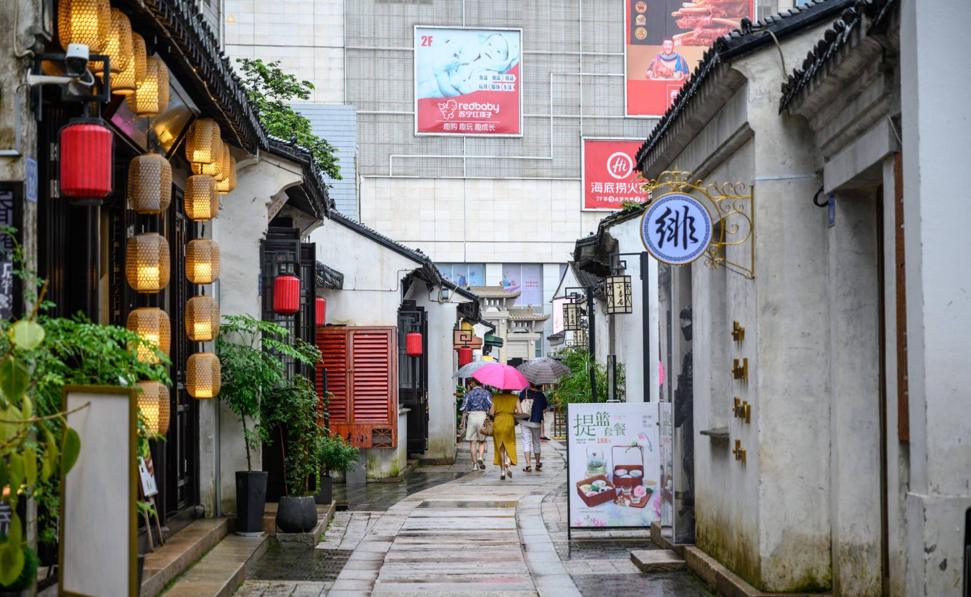 无锡小巷子姑娘的人文图鉴,城市肌理中的烟火与诗意