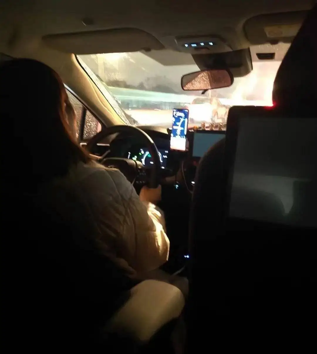 QQ招嫖“见面付款”骗局全揭秘：你以为的艳遇其实是陷阱