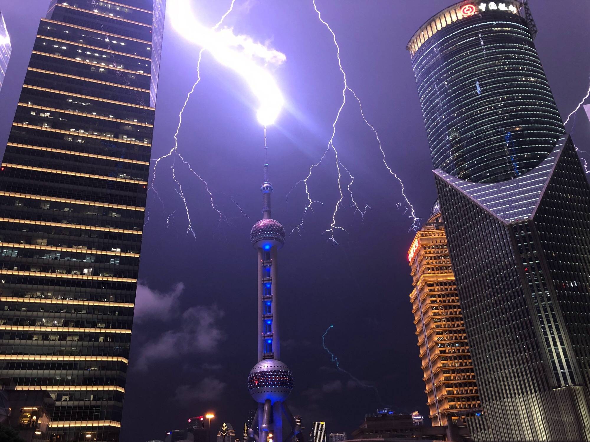 近期发生的一起事件让人们震惊,附近的足疗按摩一条街在哪？手把手教你快速找到并避雷！