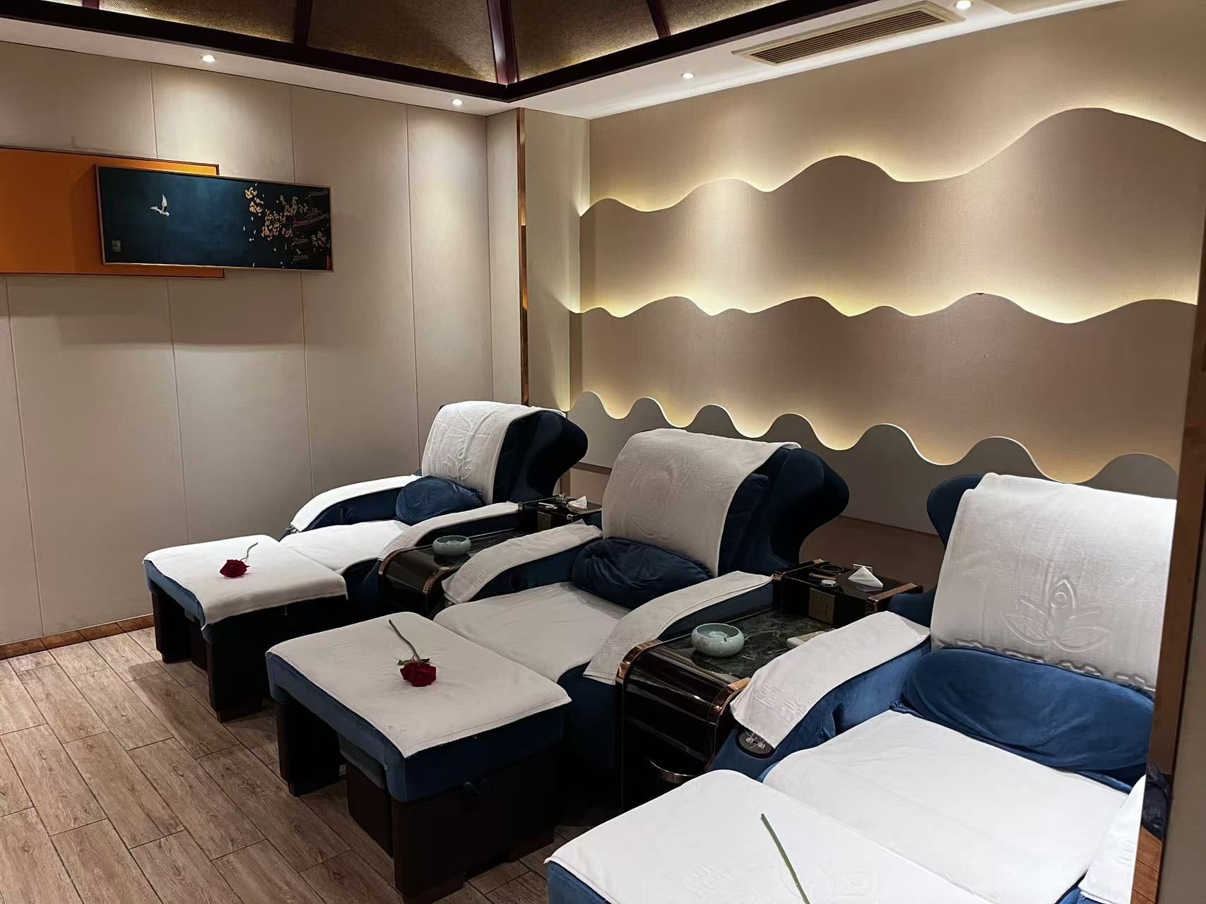 近日消息详细报道：天天探花足疗店服务体验如何？专业博主实地探访与深度解析