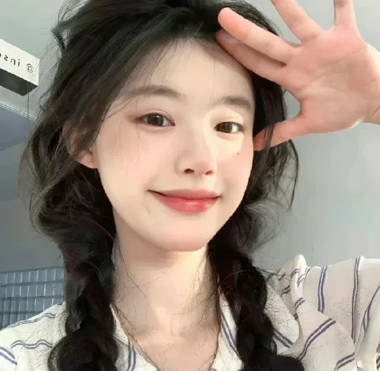 吴忠万达公寓女微信名字到底藏着哪些秘密和讲究