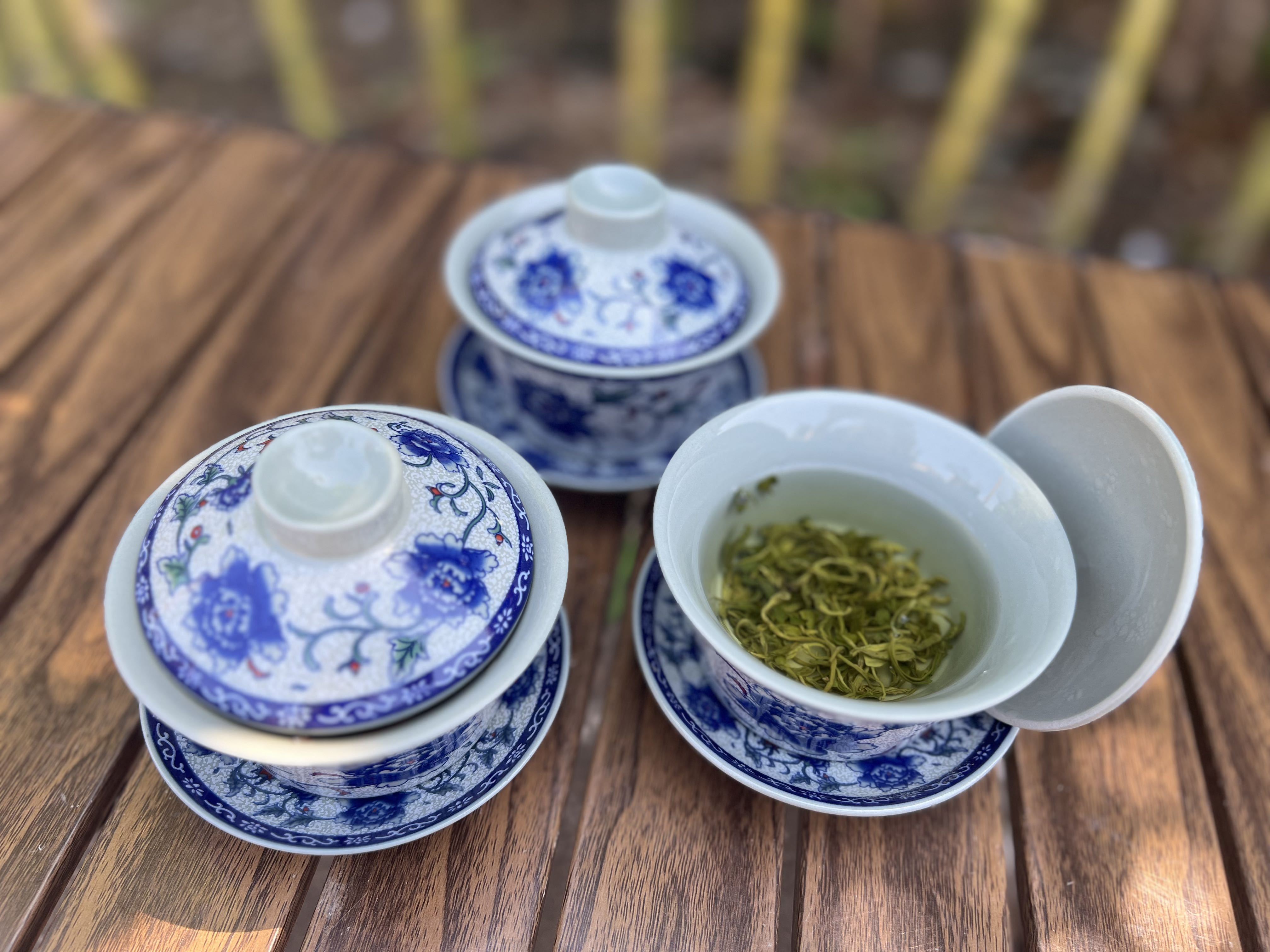 成都茶馆新手入门指南：如何像本地人一样喝盖碗茶的实用攻略