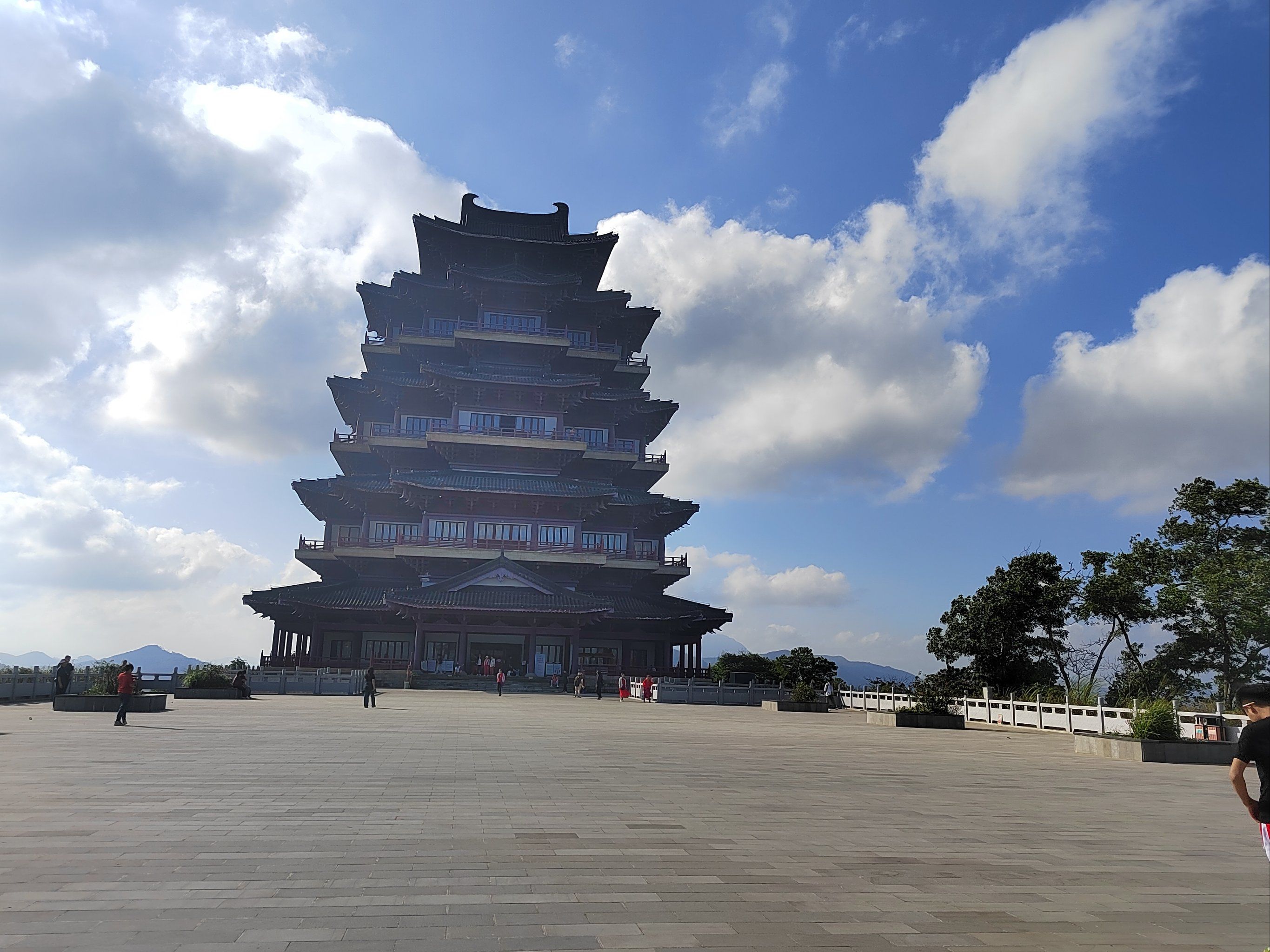 儋州如何找到合适的学生就读学校  儋州怎样找出来卖的学生