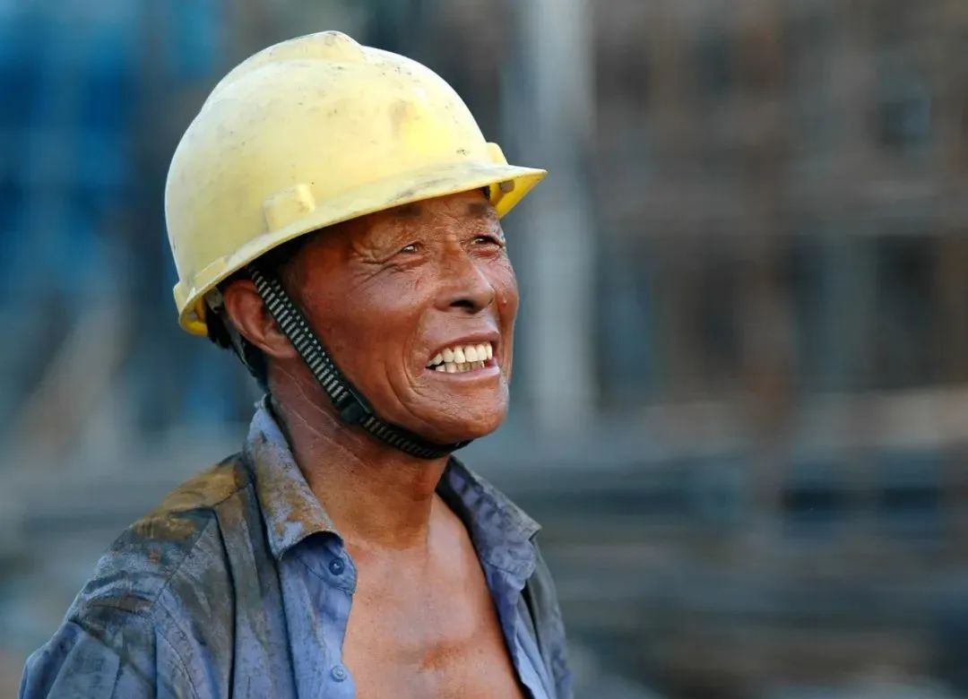 农民工公园交易现象调查,社会边缘群体的生存镜像与治理思考