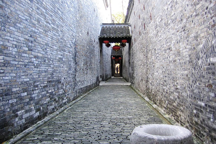 兰州西站火巷现状揭秘与避坑小贴士 兰州西站泄火巷现状如何_实地探访+避坑指南