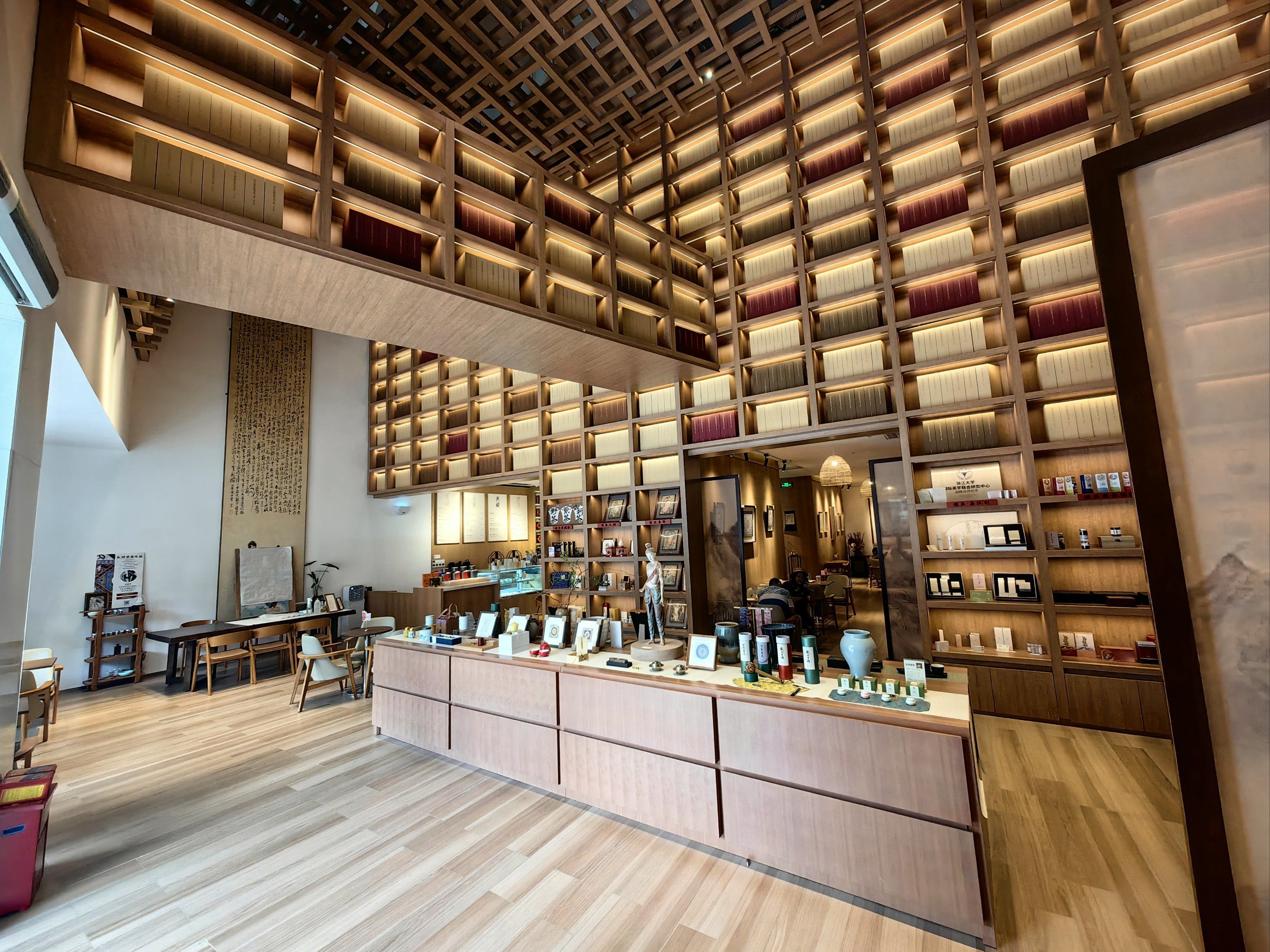 周末去哪找茶友？3公里内30家茶馆实时比价，让你轻松品茶聊天下