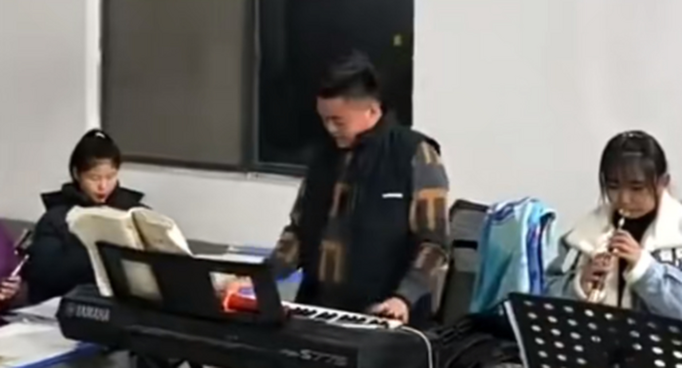 寻找接私活的女性从业者指南,自由职业女性合作渠道解析