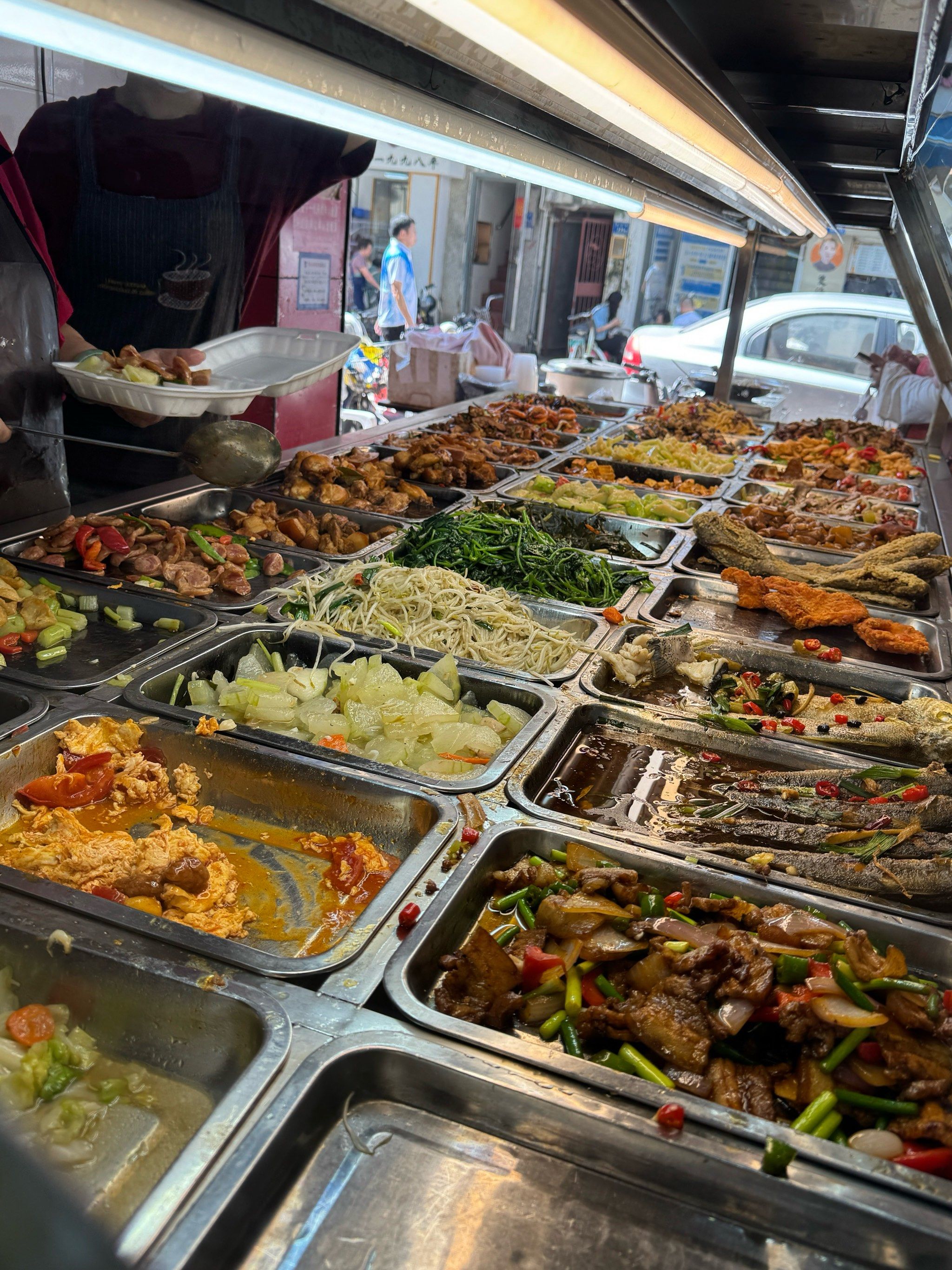 快餐群究竟是什么？揭秘当代人省时50%的新型用餐方式